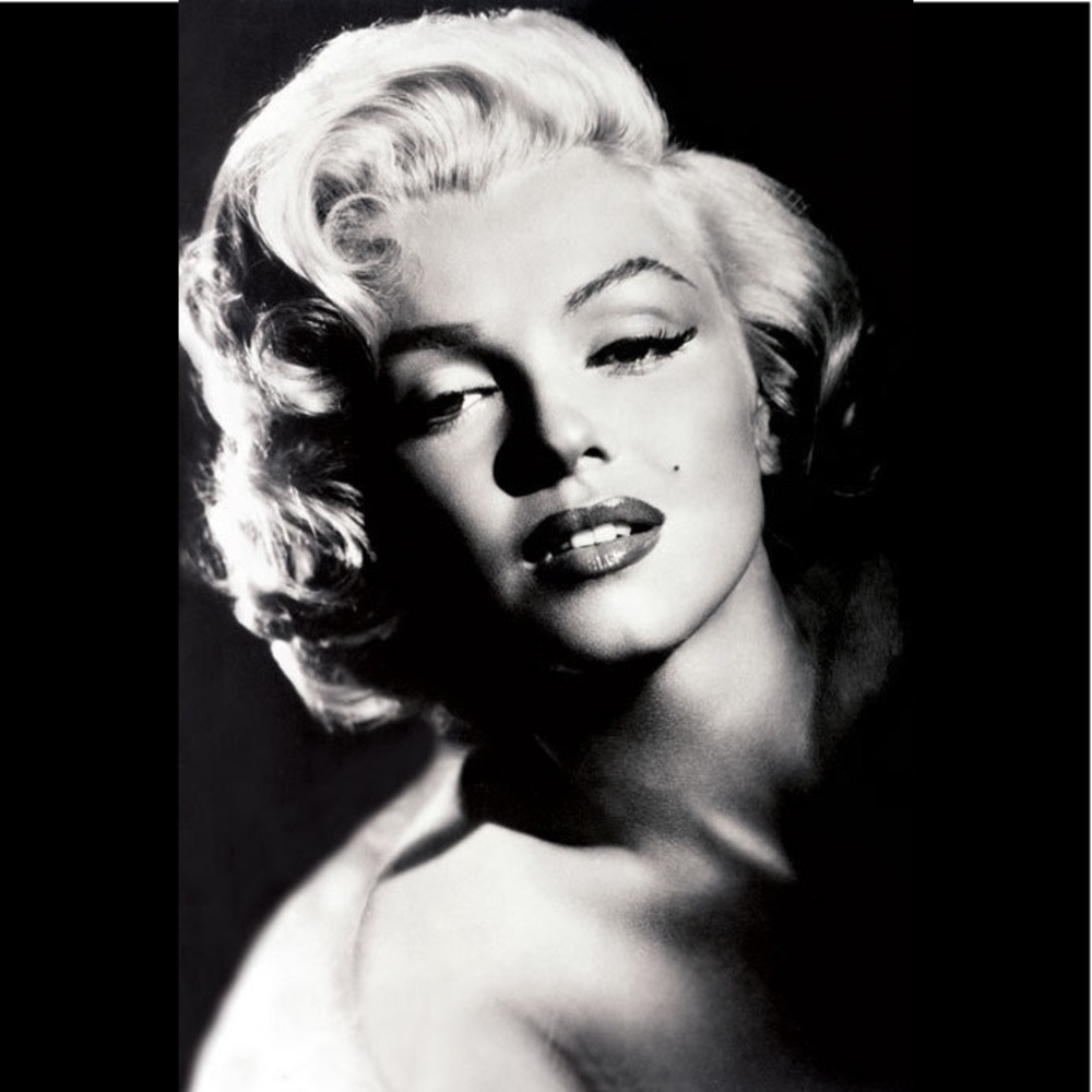 Welcome to my page! Fan of Miss Marilyn Monroe